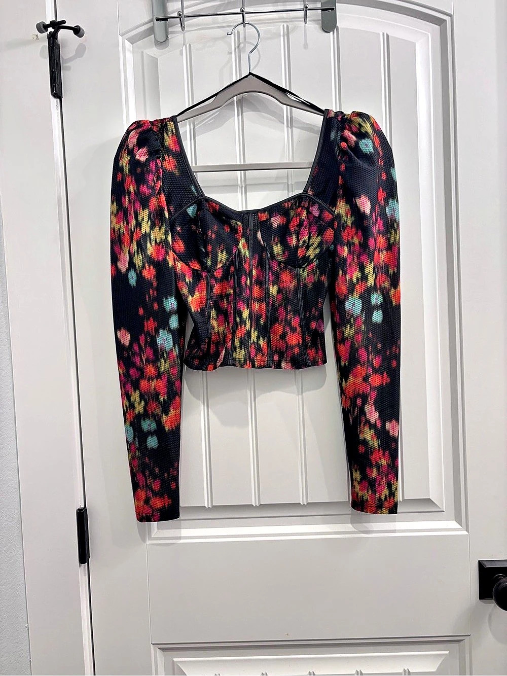 Guess Floral Long Sleeve Crop Top Black Red Size Small
